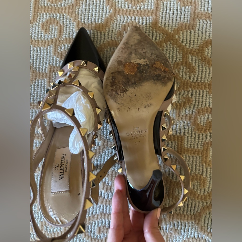 Valentino Garavani Rockstud Caged 100mm Slingback Pumps Size 37 Black and Nude - Picture 6 of 7
